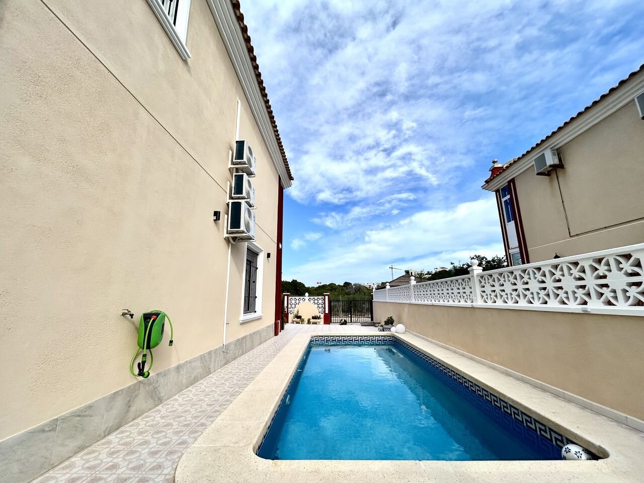 3-Bedroom House in Altos de Campoamor, Orihuela Costa - Image 35