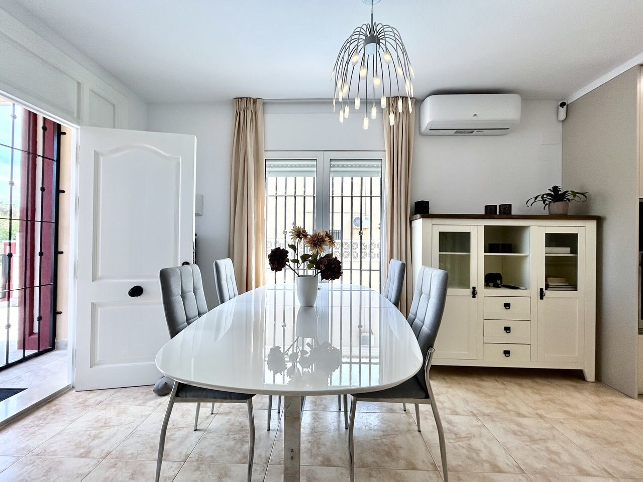 3-Bedroom House in Altos de Campoamor, Orihuela Costa - Image 4