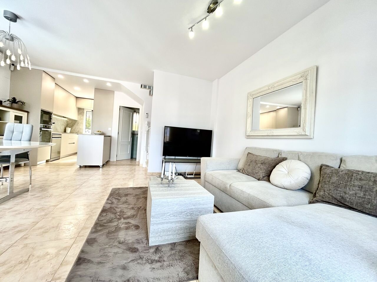 3-Bedroom House in Altos de Campoamor, Orihuela Costa - Image 6