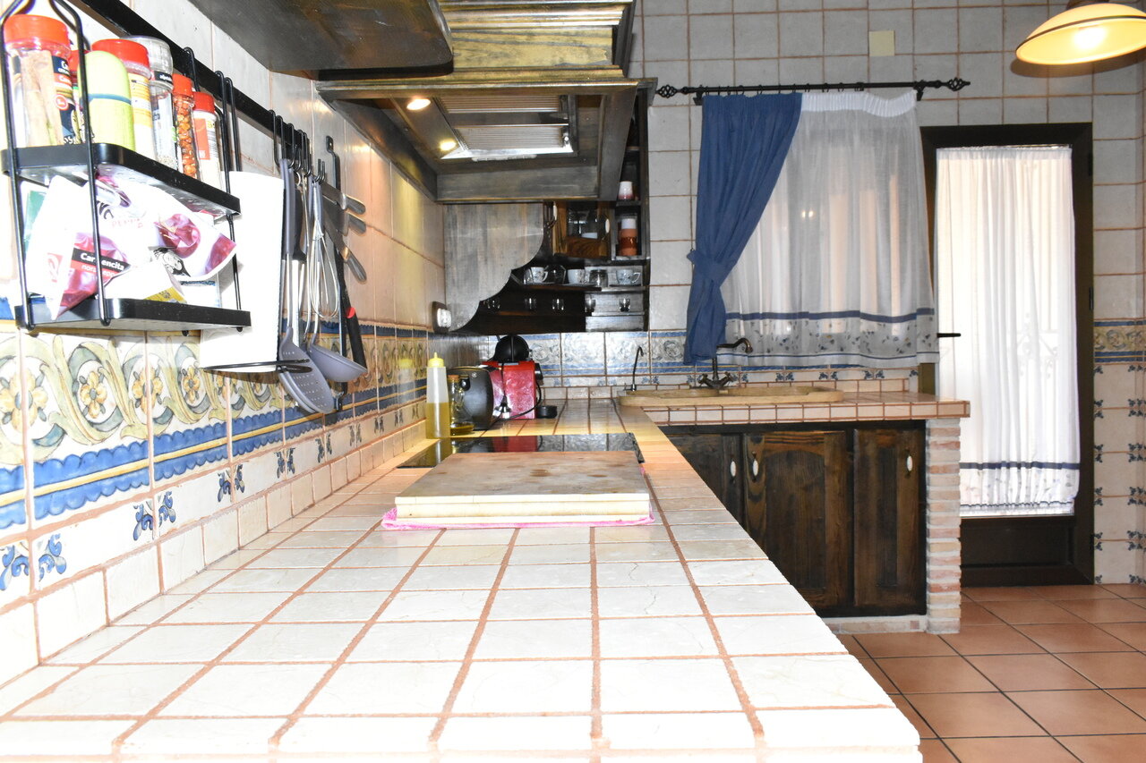 3-Bedroom Villa in Algorfa - Image 11