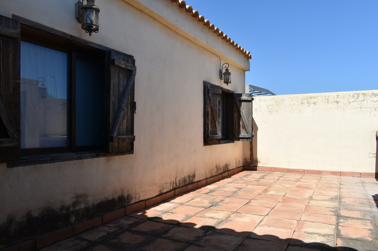 3-Bedroom Villa in Algorfa - Image 15