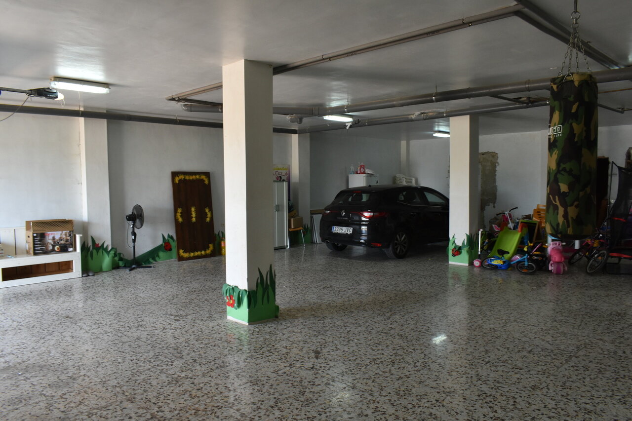 3-Bedroom Villa in Algorfa - Image 30