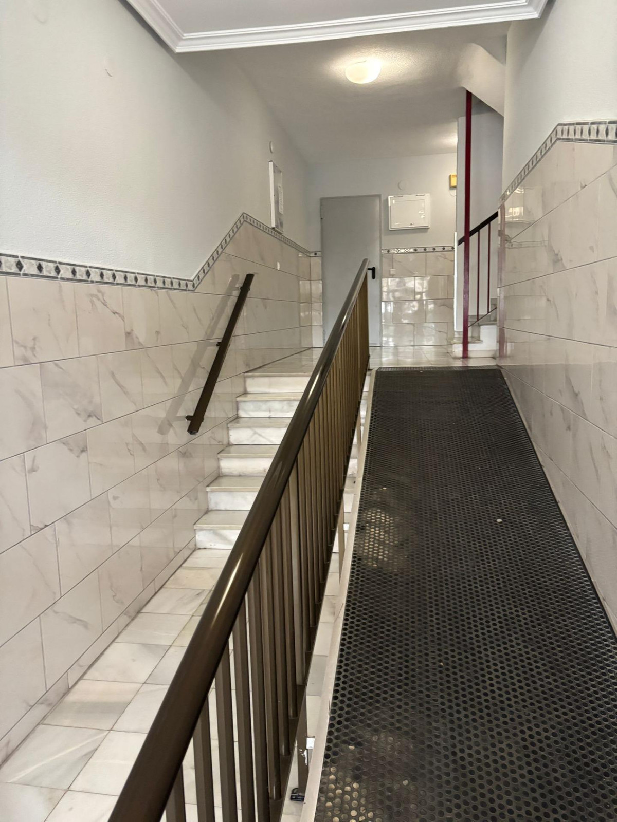 2-Bedroom Middle Floor Apartment in Torrevieja | Sunny C... - Image 11