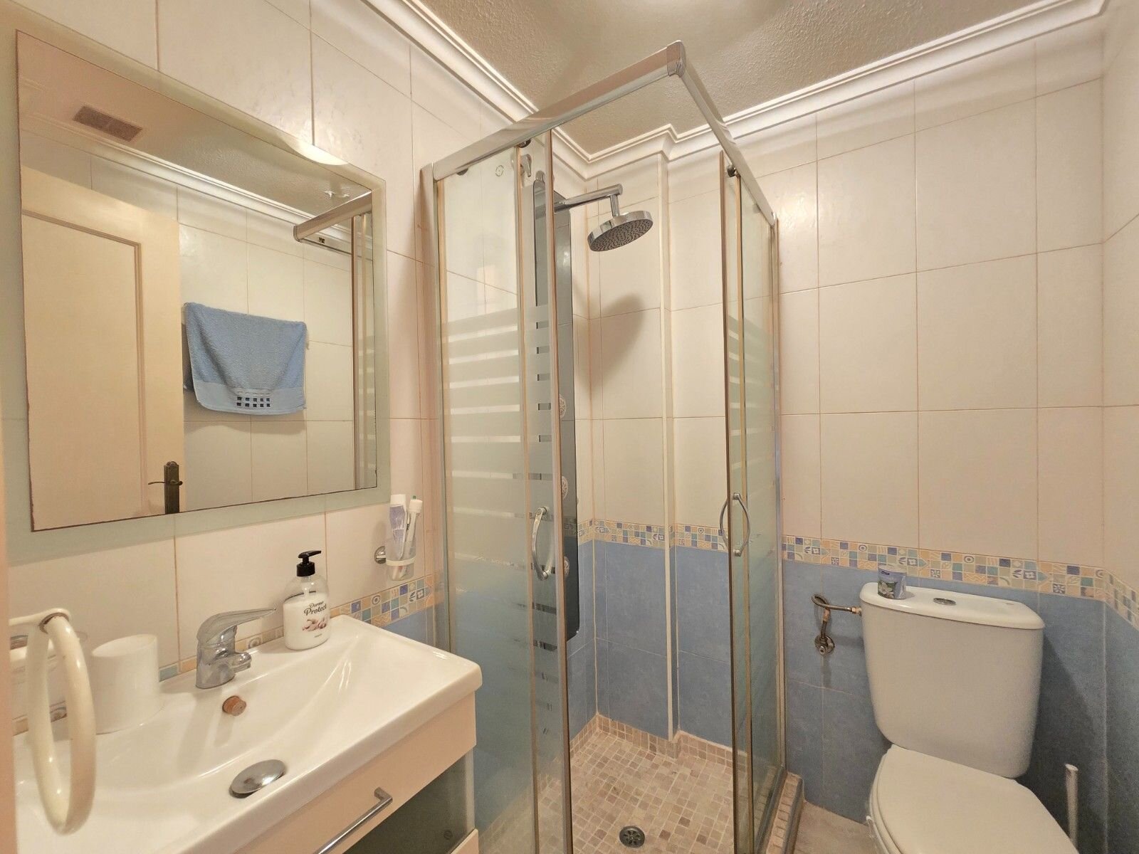 2-Bedroom Apartment in Los Altos, Orihuela Costa - Image 25