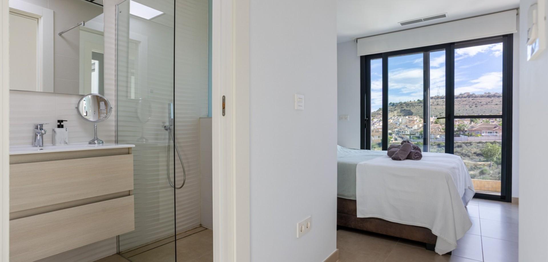 3-Bedroom House in Pueblo 4, Benijofar - Image 16