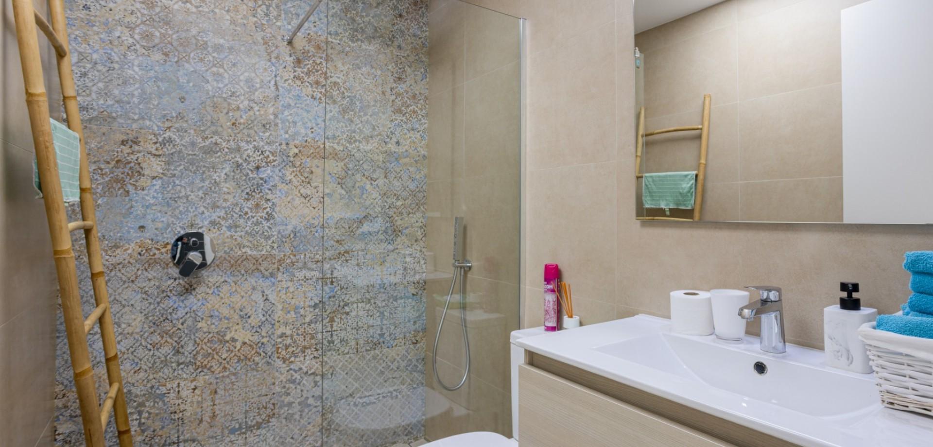 3-Bedroom House in Pueblo 4, Benijofar - Image 8