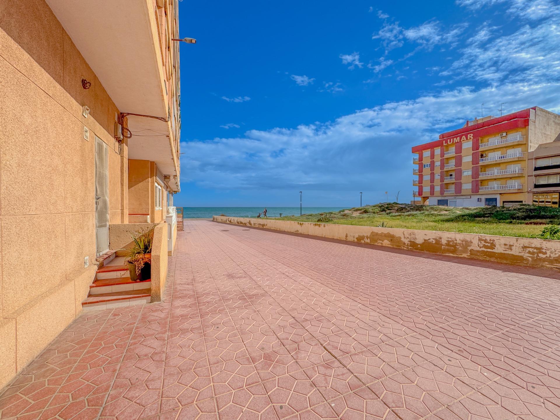3-Bedroom Apartment in  Torrevieja | Sunny Casas - Costa ... - Image 24