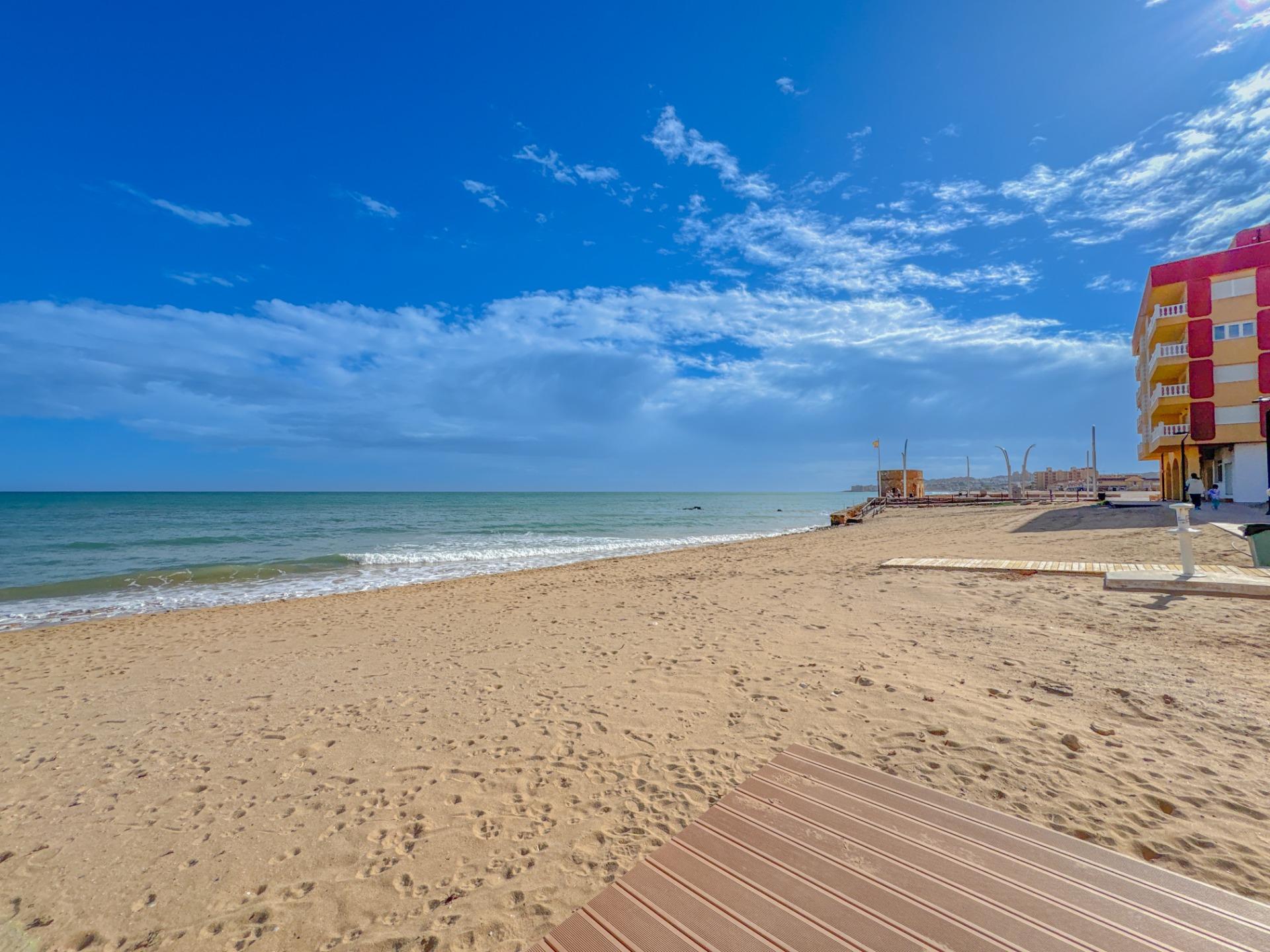 3-Bedroom Apartment in  Torrevieja | Sunny Casas - Costa ... - Image 27