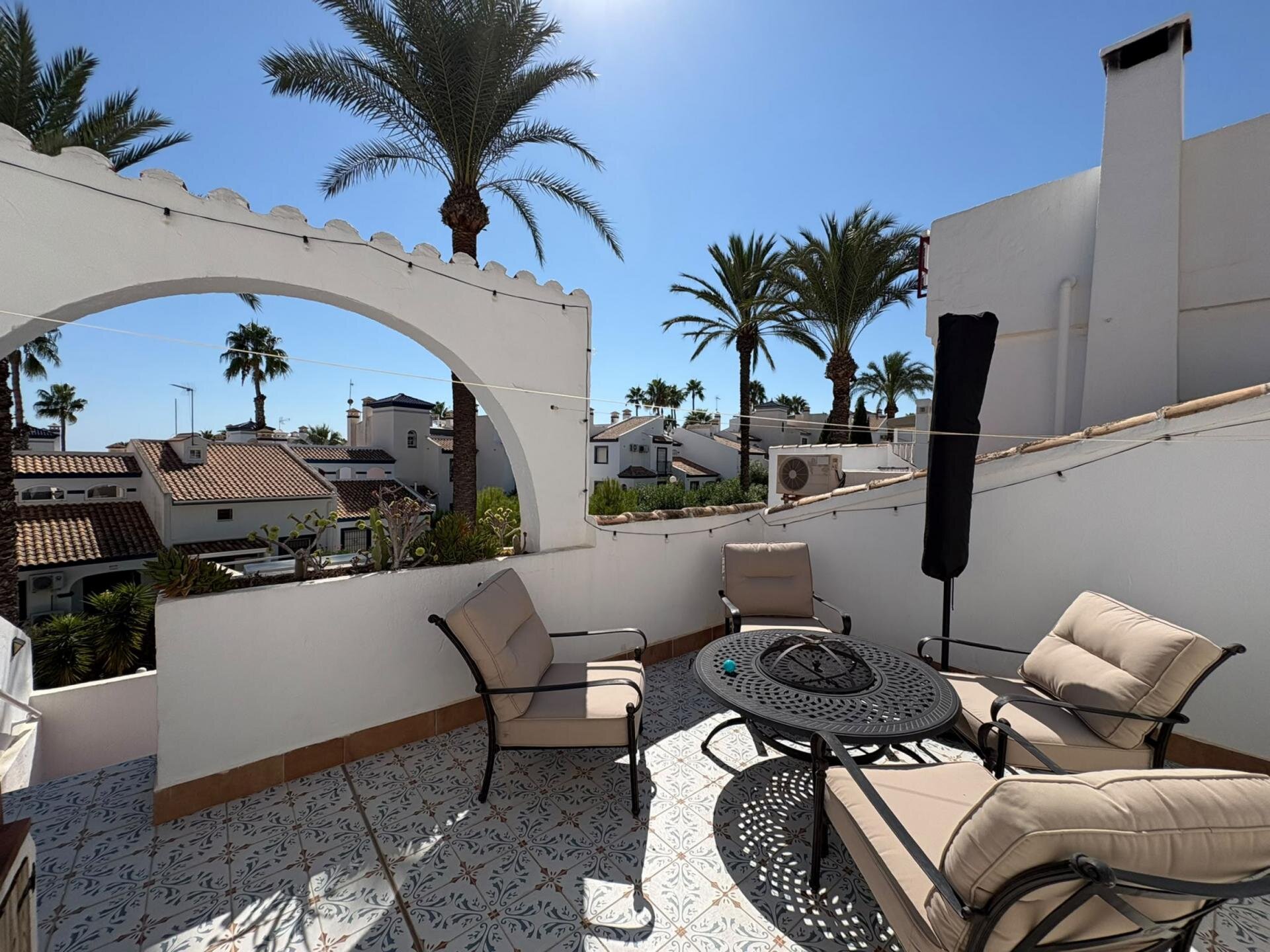 2-Bedroom Villa in Villamartín-las Filipinas, Orihuela Costa - Image 12