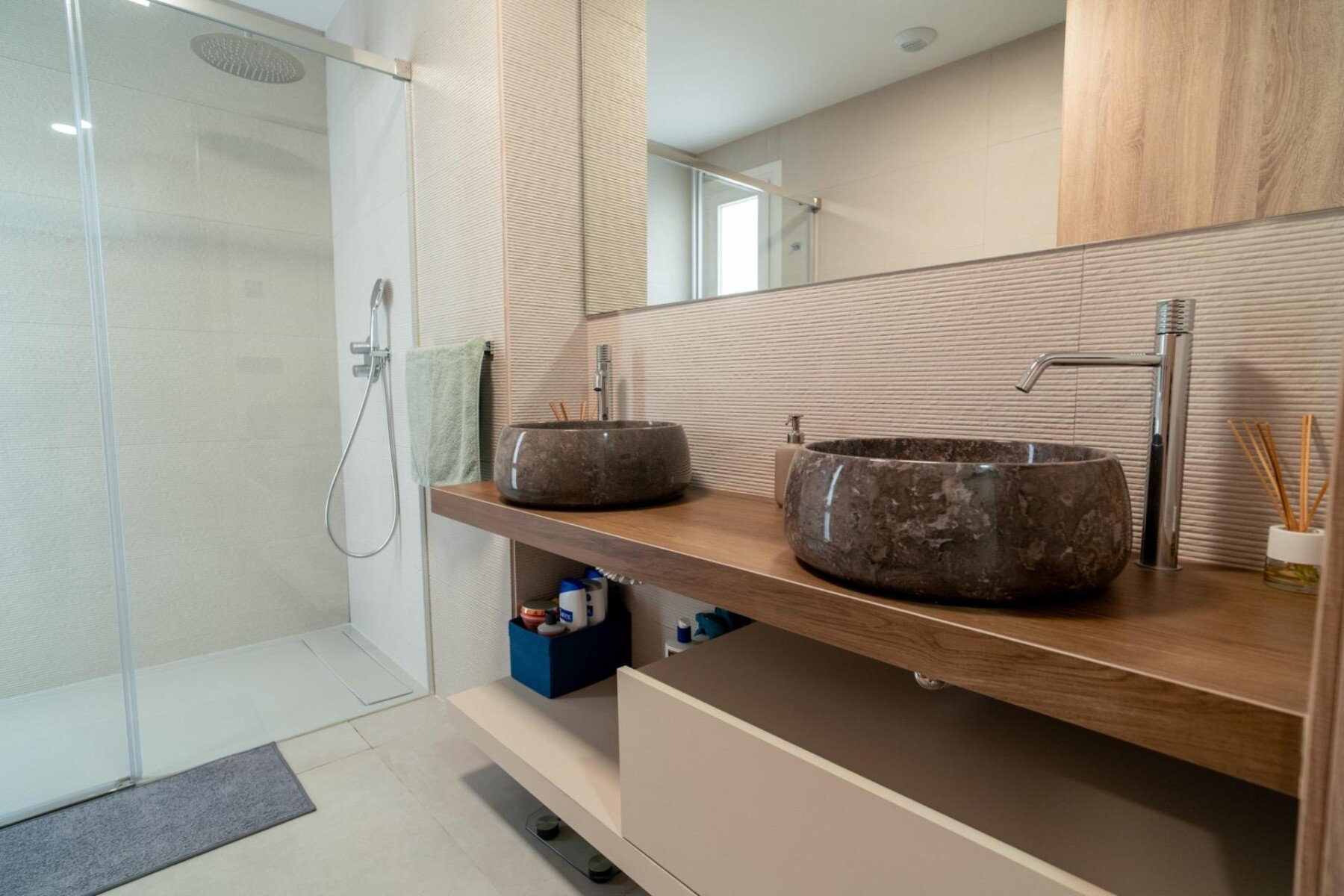 3-Bedroom Villa in Comunidad Valenciana, Algorfa - Image 11