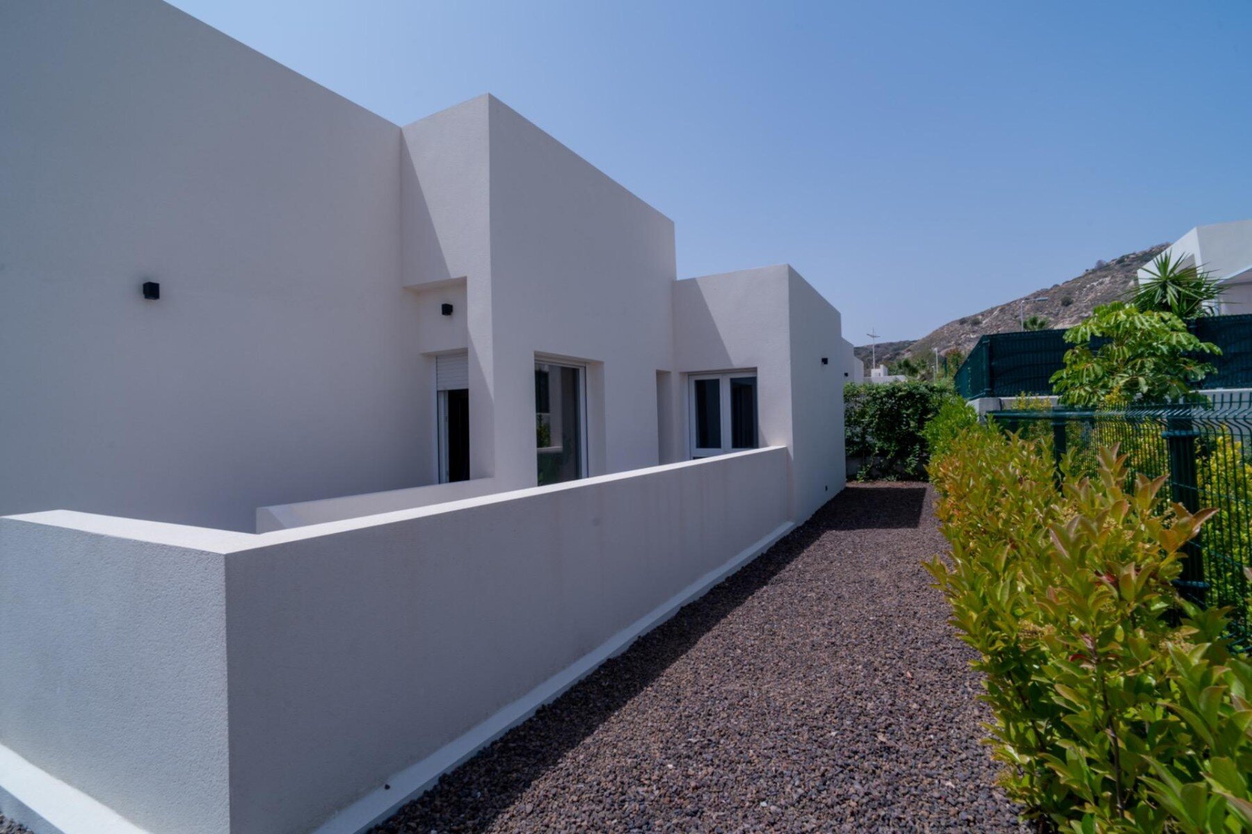 3-Bedroom Villa in Comunidad Valenciana, Algorfa - Image 7