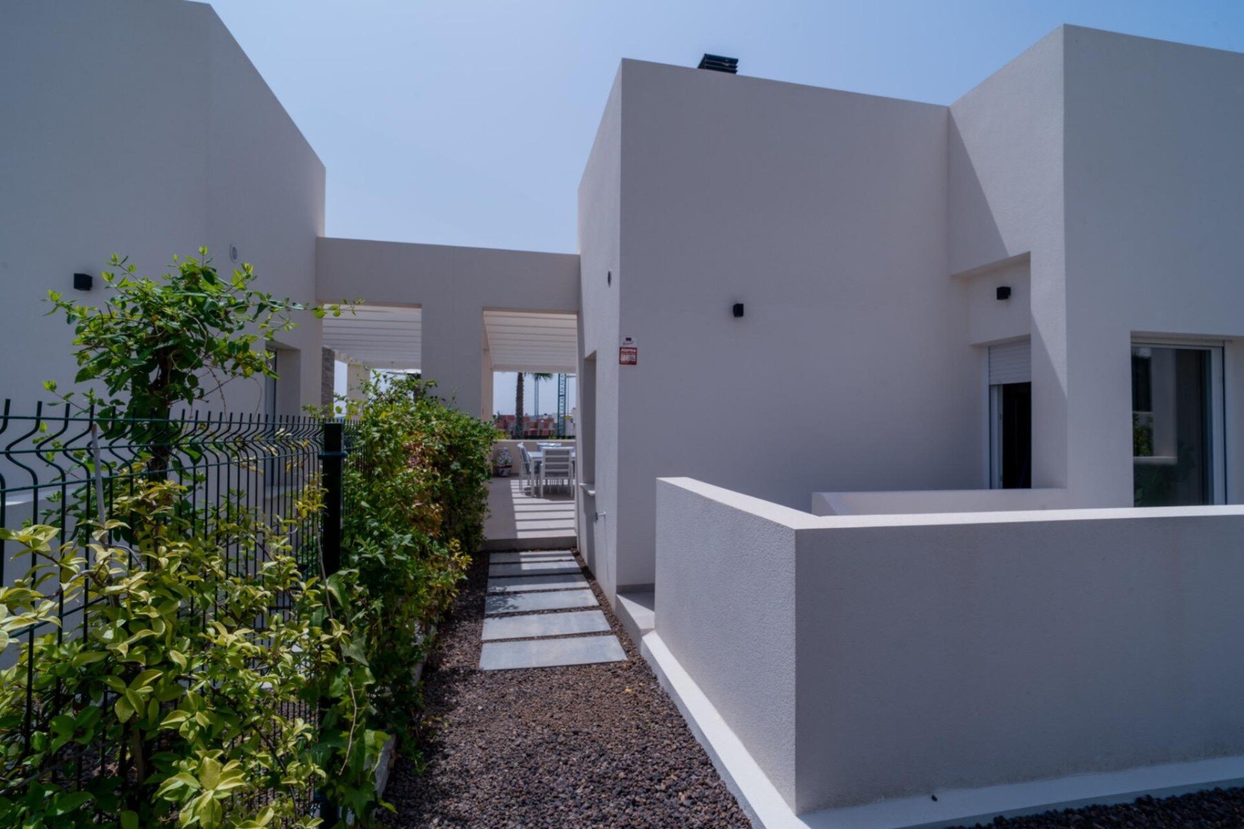 3-Bedroom Villa in Comunidad Valenciana, Algorfa - Image 8