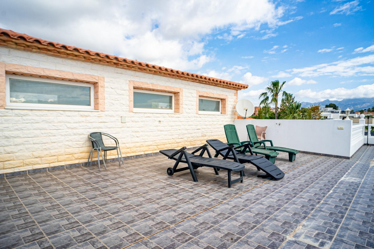 4-Bedroom Detached House in  L'Alfás del Pi | Sunny Casas... - Image 20