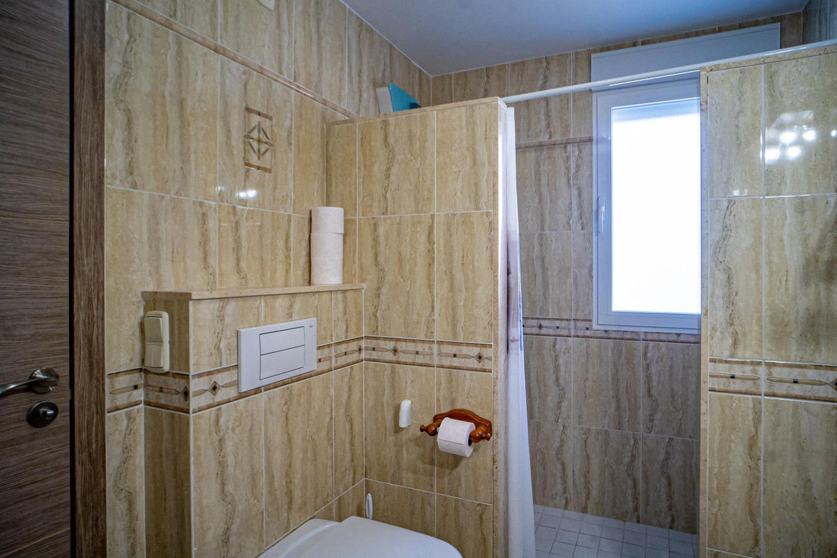 4-Bedroom Detached House in  L'Alfás del Pi | Sunny Casas... - Image 25