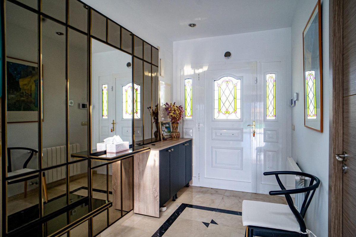 4-Bedroom Detached House in  L'Alfás del Pi | Sunny Casas... - Image 4