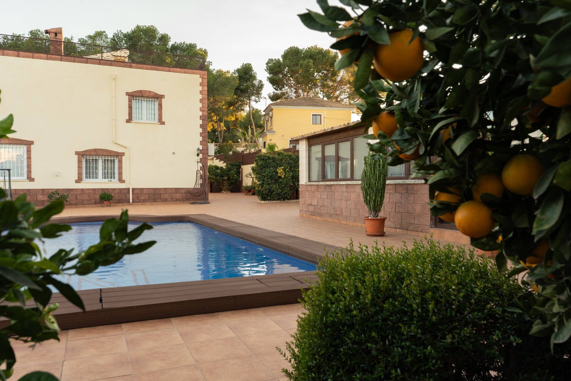 10-Bedroom Villa in Torrevieja - Image 3