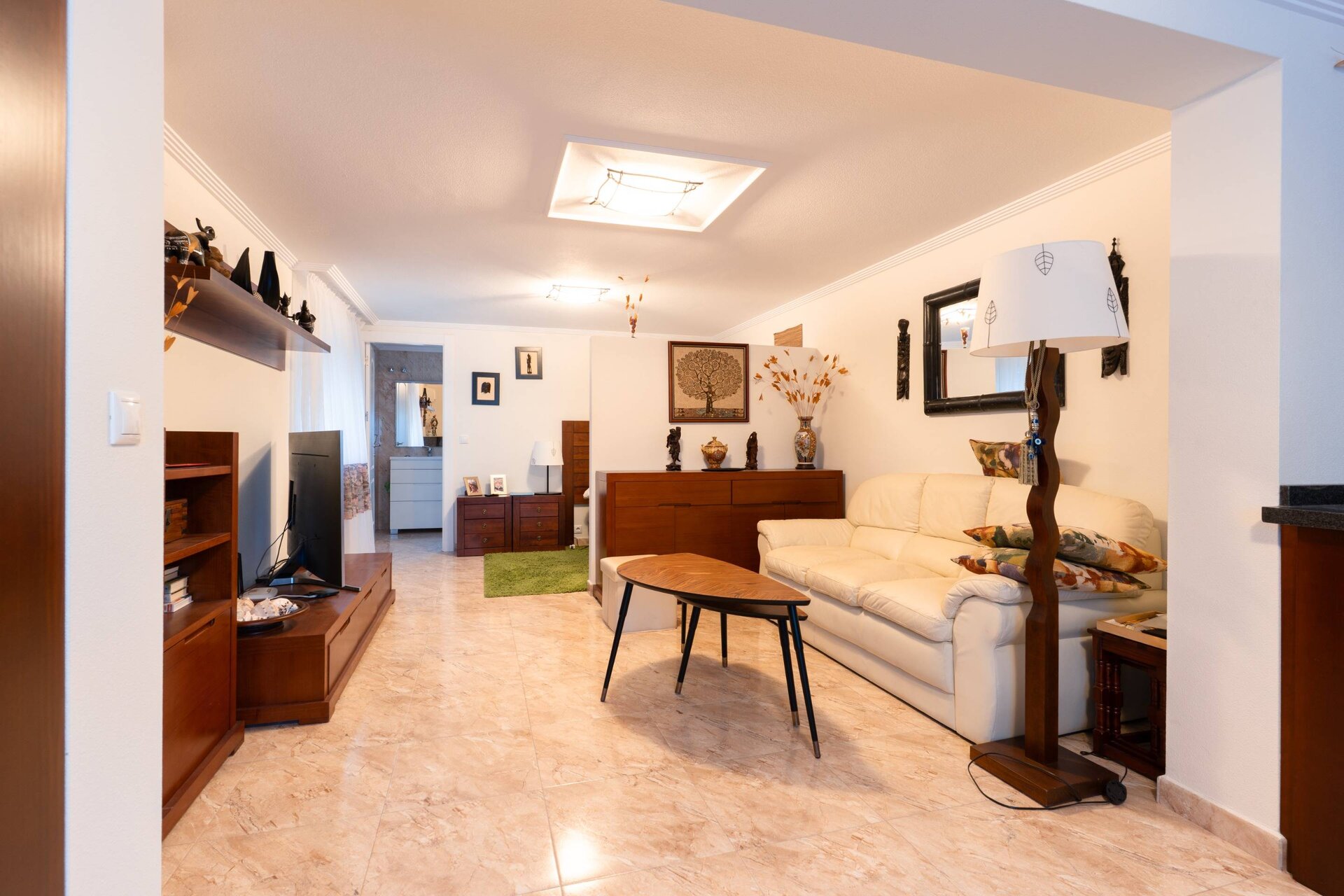 10-Bedroom Villa in Torrevieja - Image 33