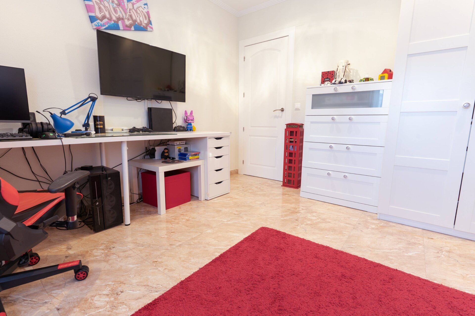 10-Bedroom Villa in Torrevieja - Image 60