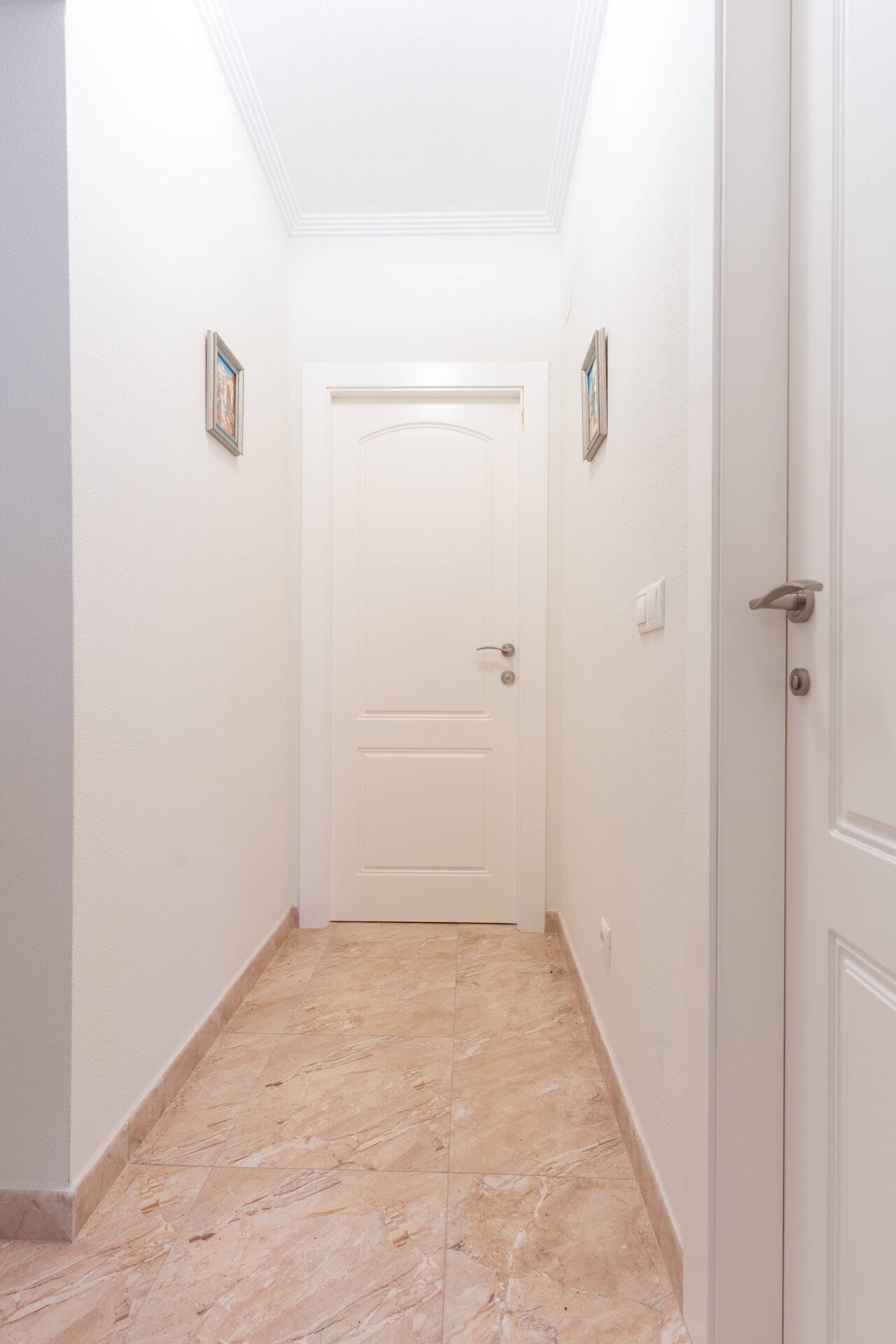 10-Bedroom Villa in Torrevieja - Image 62