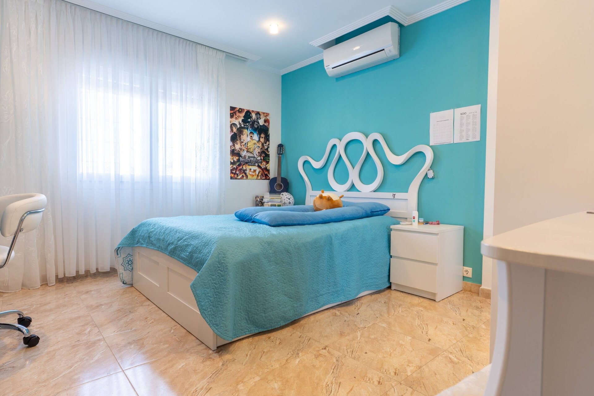 10-Bedroom Villa in Torrevieja - Image 70