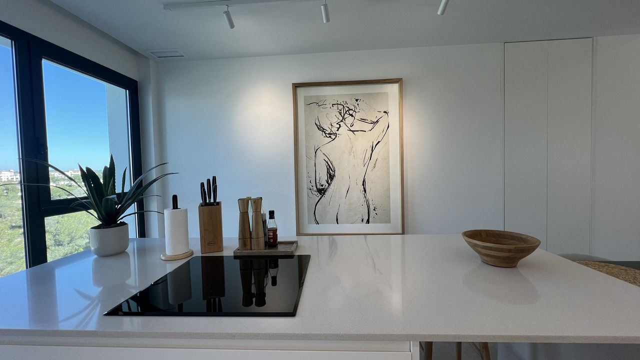2-Bedroom Apartment in Las Colinas Golf, Orihuela - Image 11