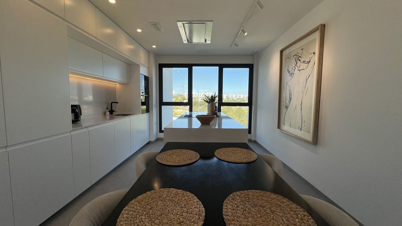 2-Bedroom Apartment in Las Colinas Golf, Orihuela - Image 13