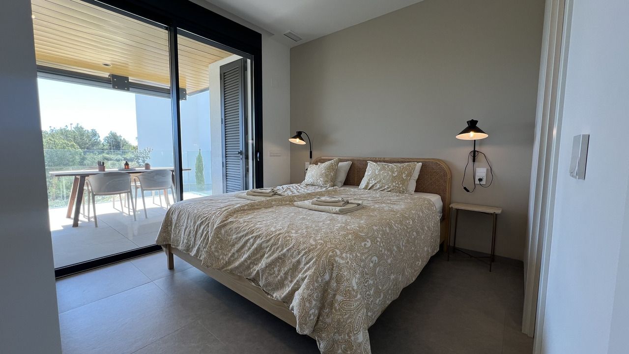 2-Bedroom Apartment in Las Colinas Golf, Orihuela - Image 14