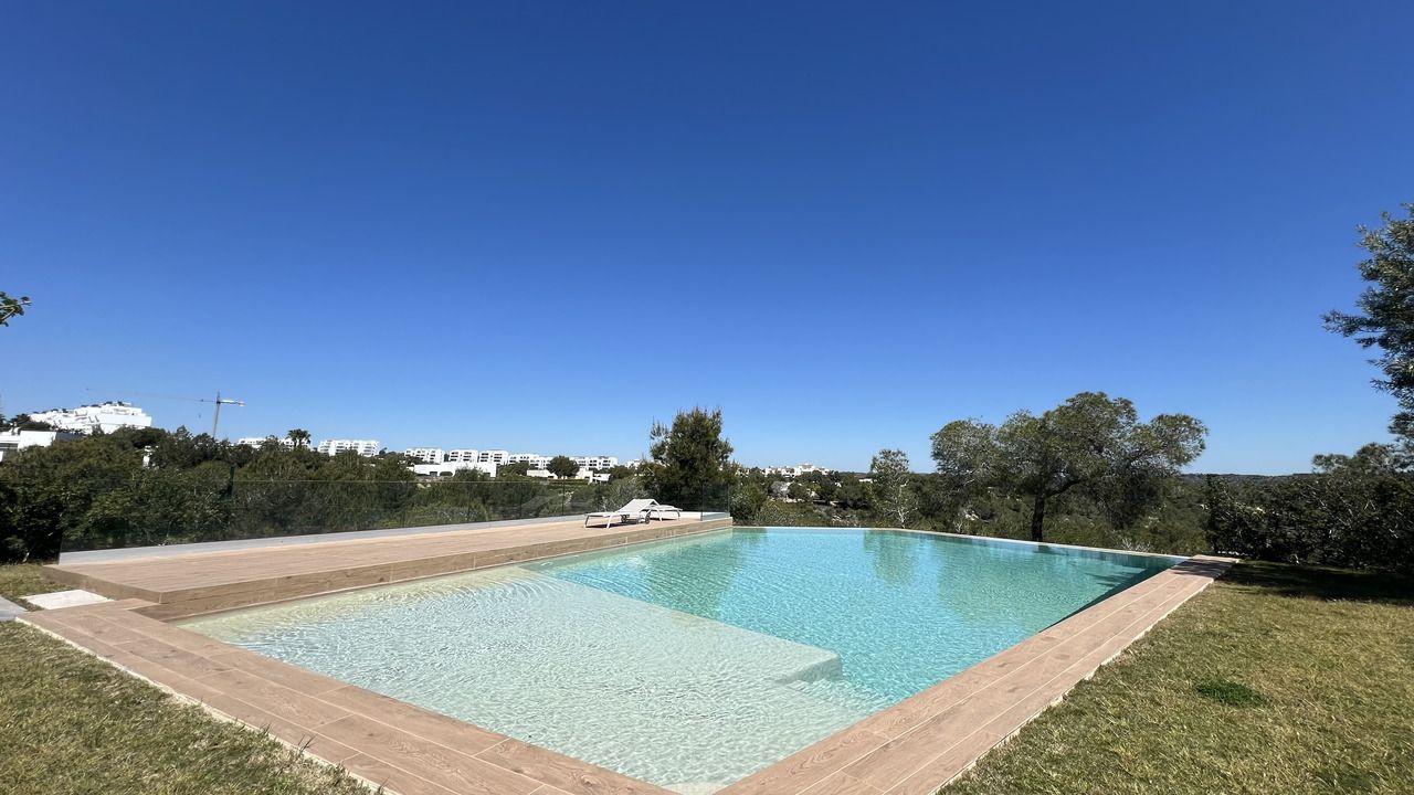 2-Bedroom Apartment in Las Colinas Golf, Orihuela - Image 23