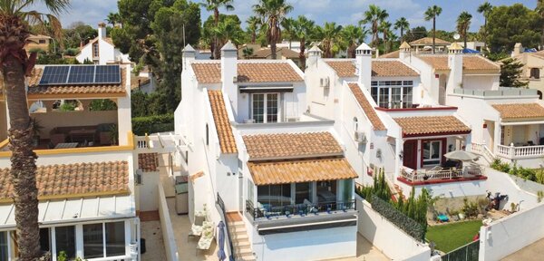 3-Zimmer Villa in Villamartín-las Filipinas, Orihuela Costa