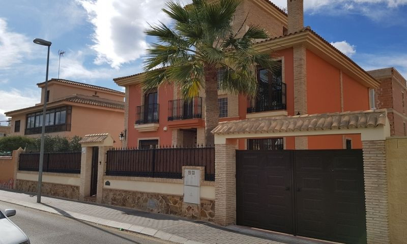 4-Bedroom Detached House in  Torrevieja | Sunny Casas - C... - Image 2