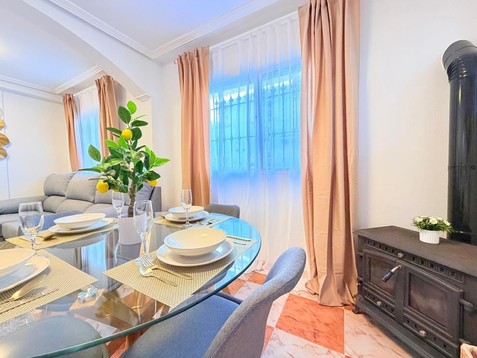 2-Bedroom House in Las Filipinas, Orihuela Costa - Image 15