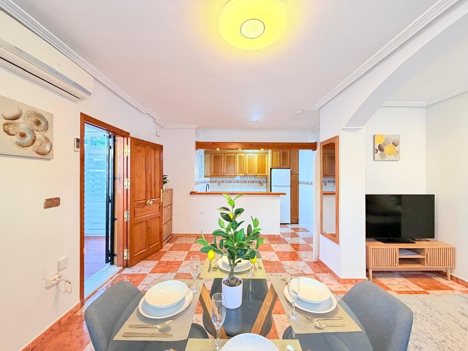 2-Bedroom House in Las Filipinas, Orihuela Costa - Image 16