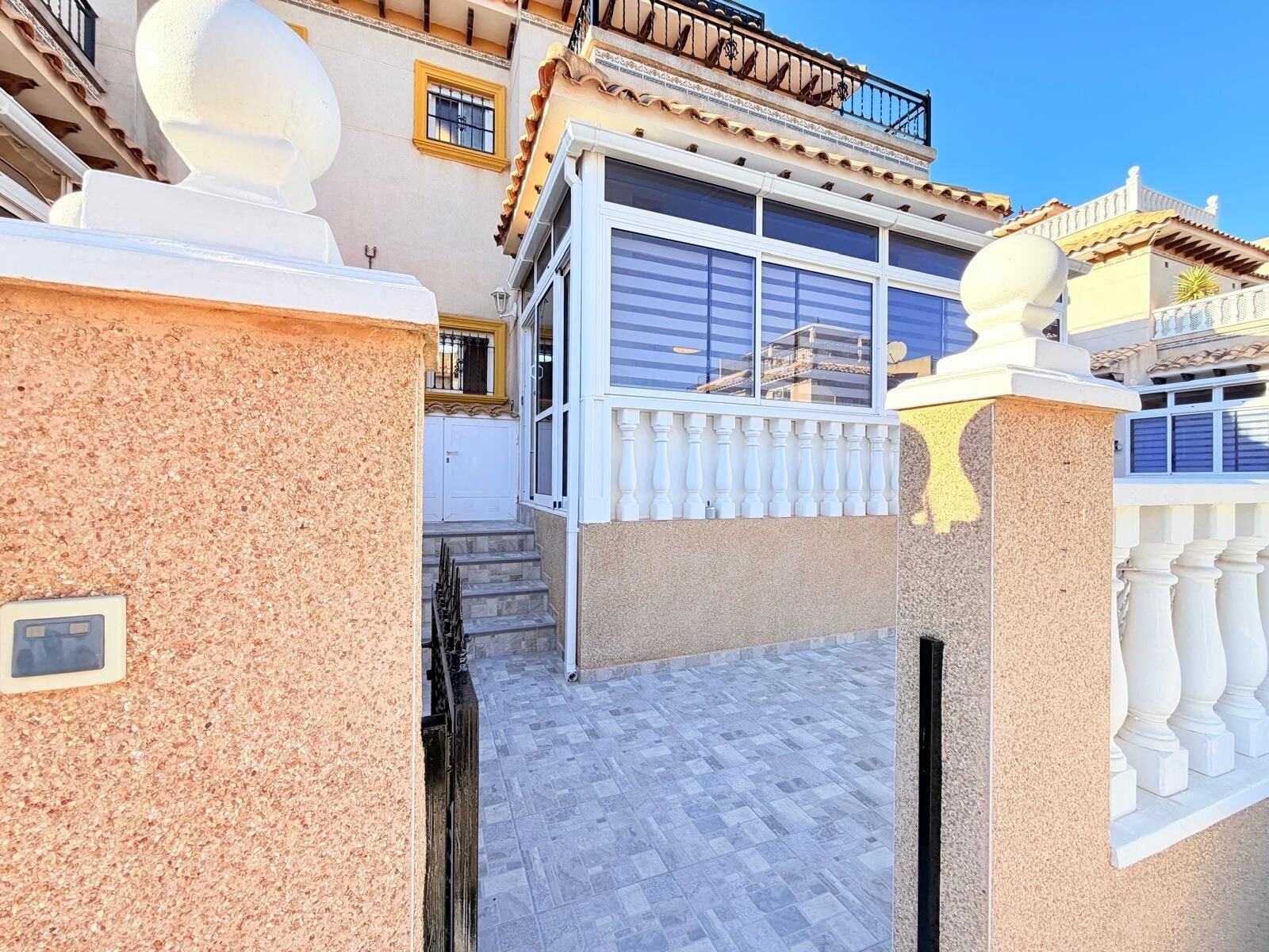 2-Bedroom House in Las Filipinas, Orihuela Costa - Image 3