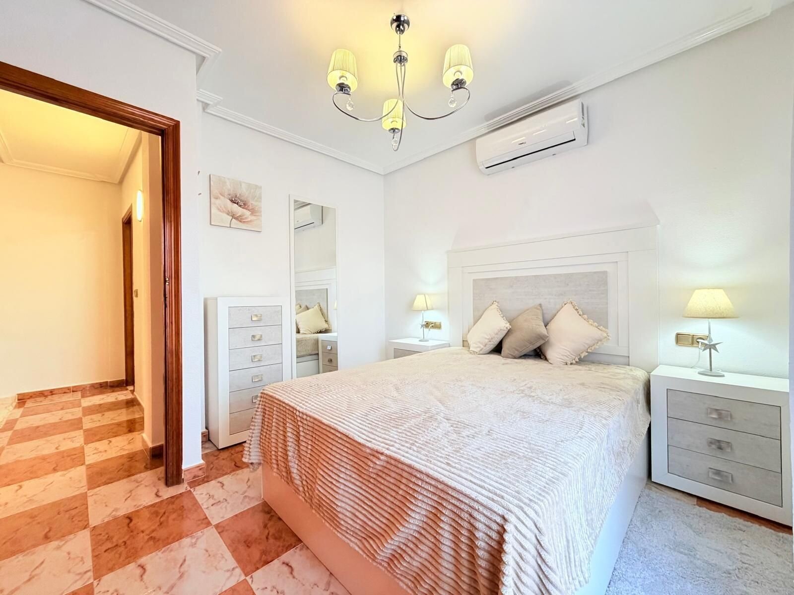 2-Bedroom House in Las Filipinas, Orihuela Costa - Image 31