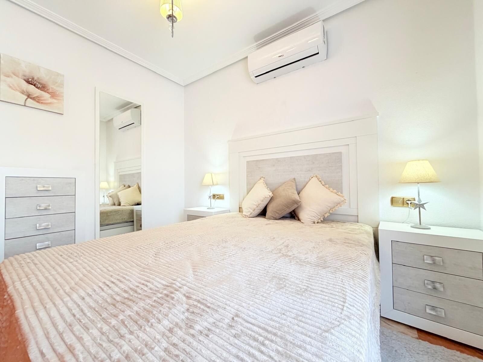 2-Bedroom House in Las Filipinas, Orihuela Costa - Image 32
