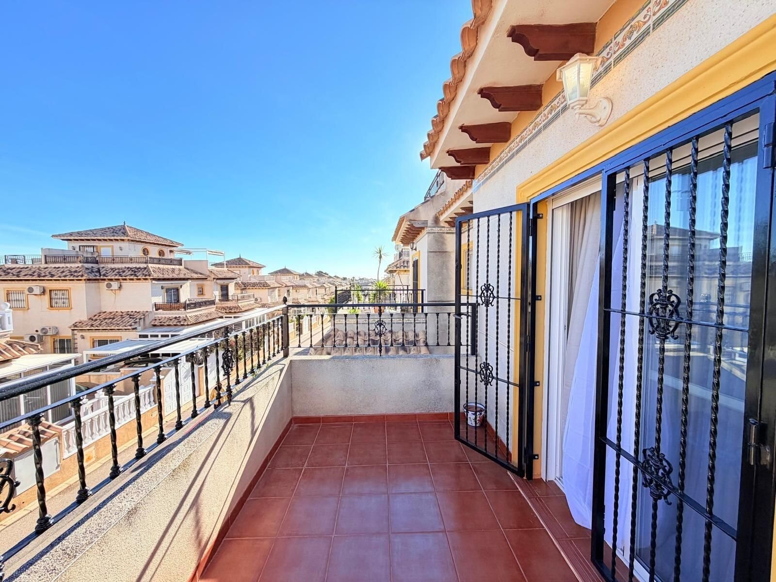 2-Bedroom House in Las Filipinas, Orihuela Costa - Image 35
