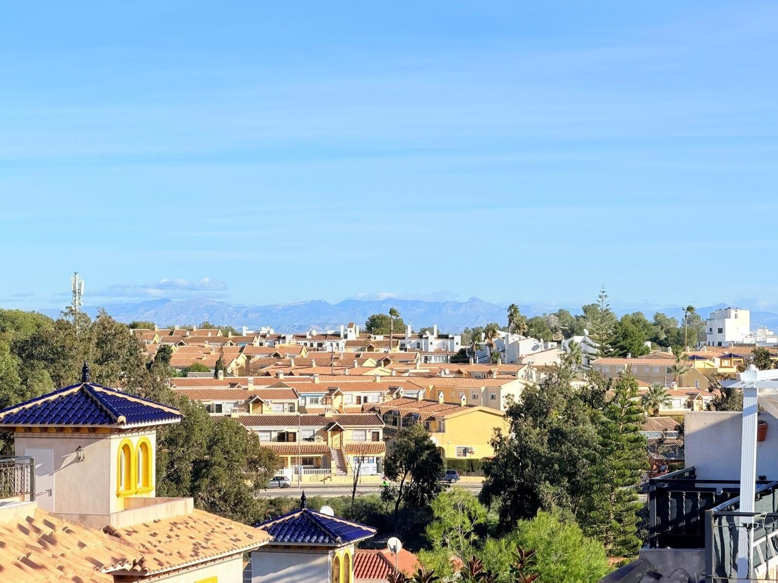 2-Bedroom House in Las Filipinas, Orihuela Costa - Image 42