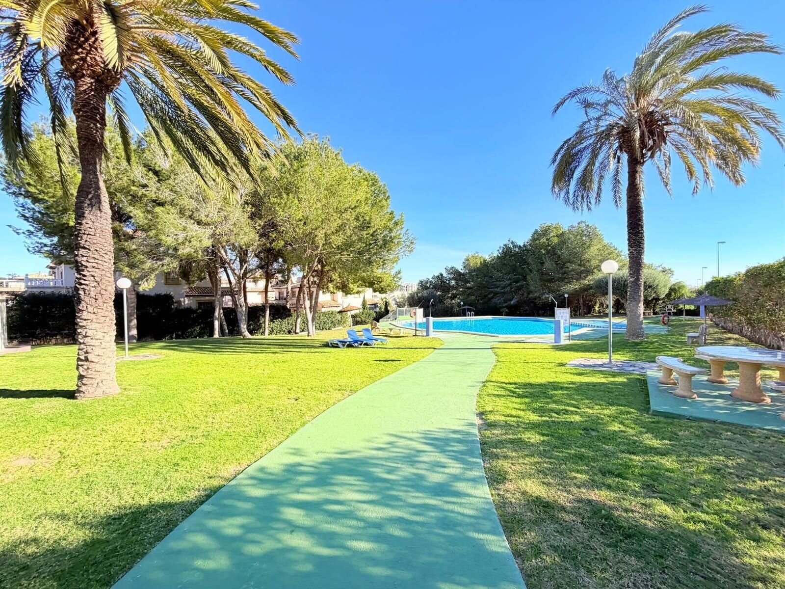 2-Bedroom House in Las Filipinas, Orihuela Costa - Image 45
