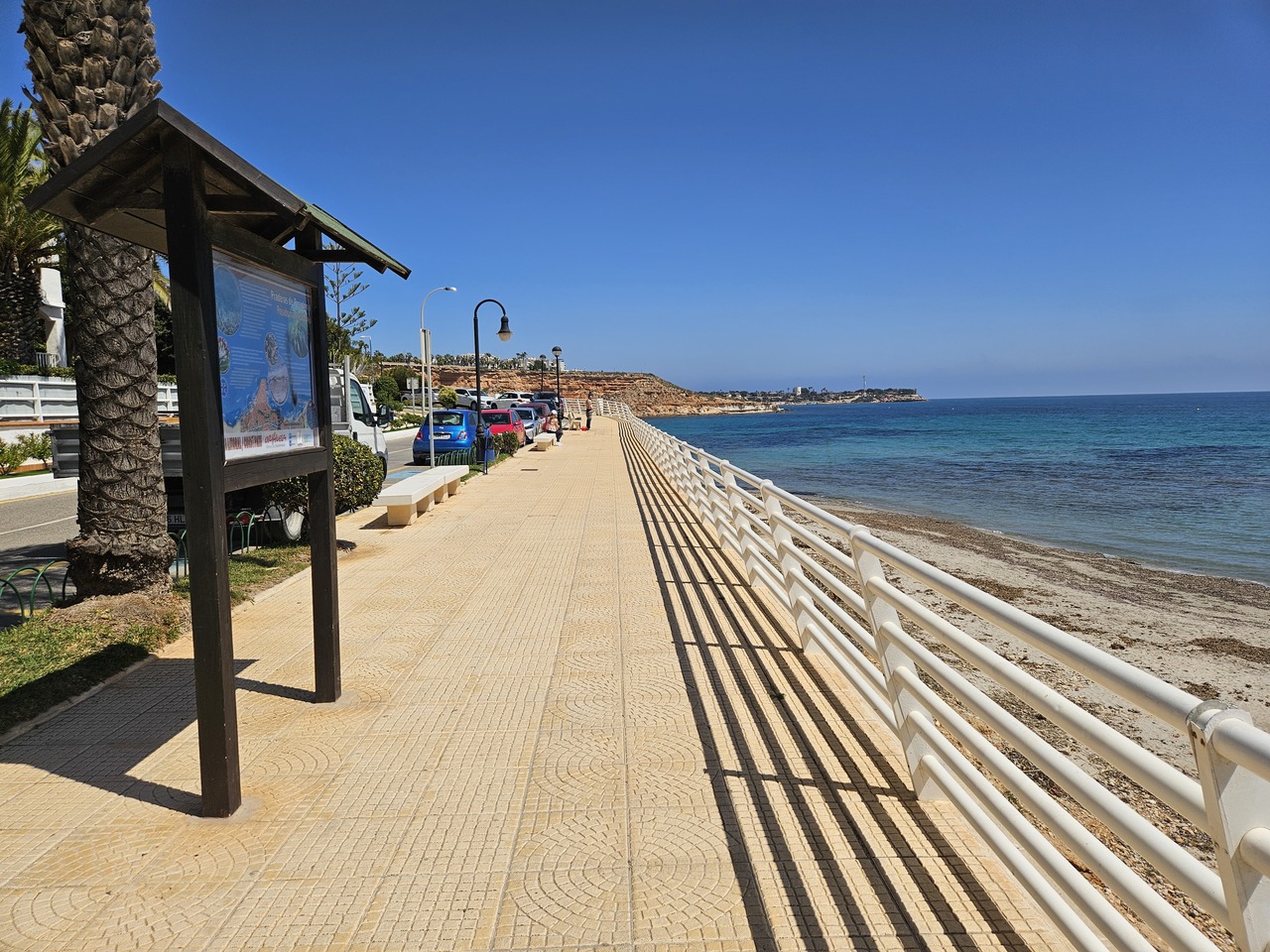 3-Bedroom Villa in Cabo Roig - Image 29