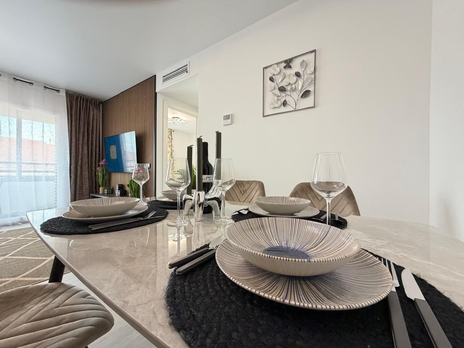 2-Bedroom Apartment in Playa del Cura, Torrevieja - Image 16