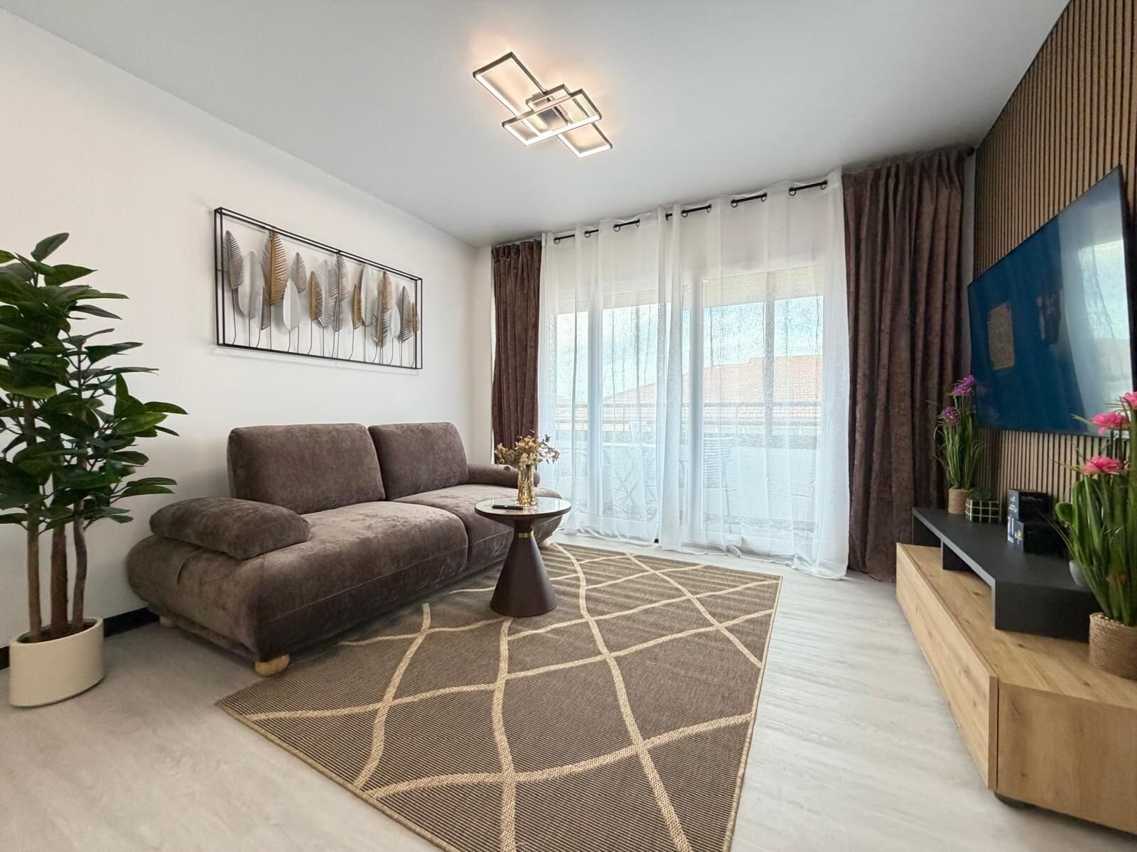 2-Bedroom Apartment in Playa del Cura, Torrevieja - Image 18