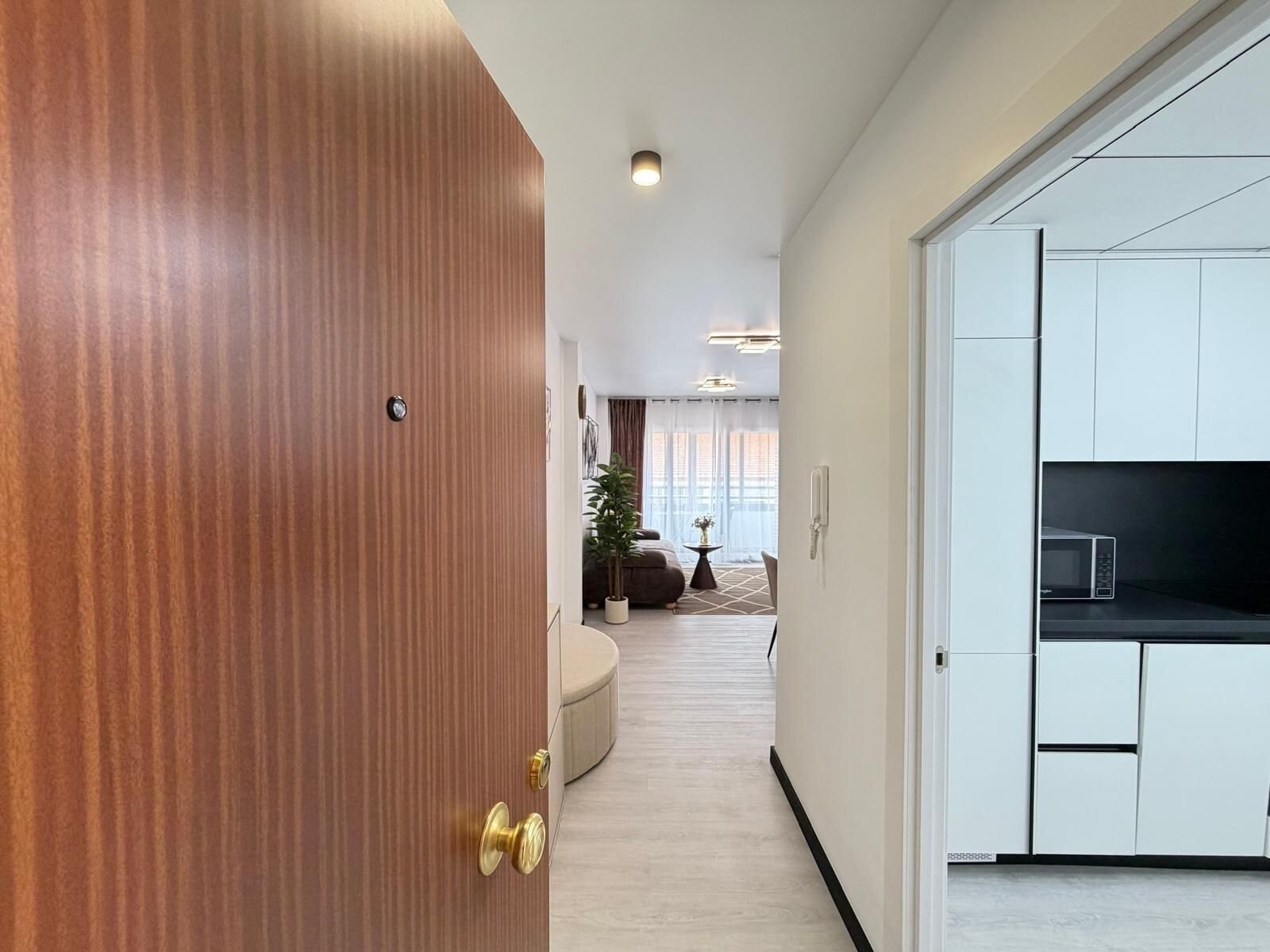2-Bedroom Apartment in Playa del Cura, Torrevieja - Image 2