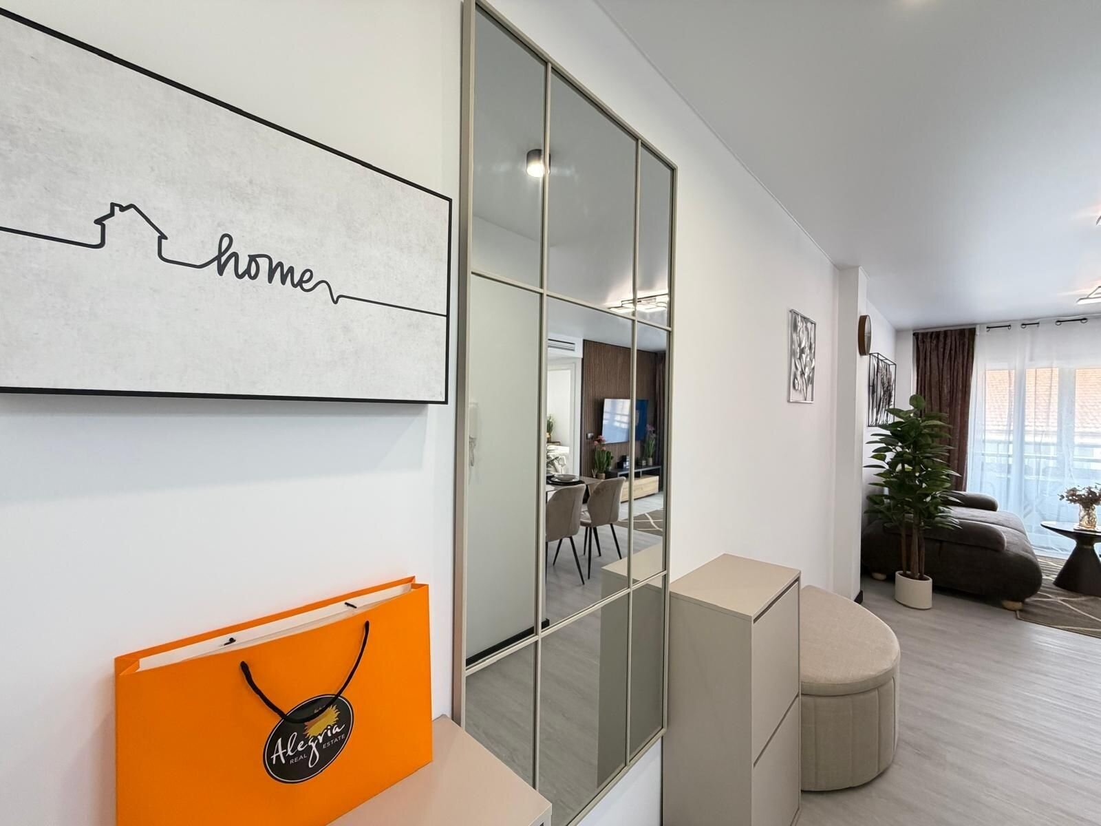 2-Bedroom Apartment in Playa del Cura, Torrevieja - Image 3