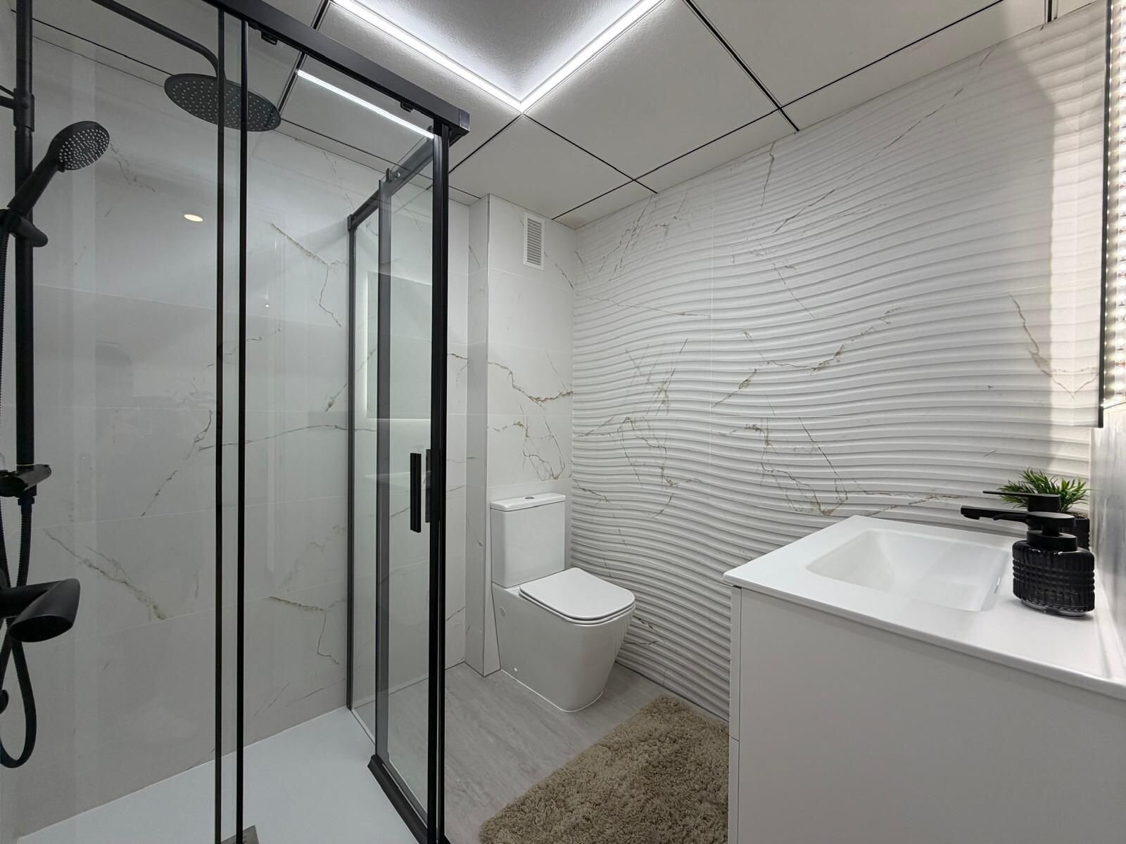 2-Bedroom Apartment in Playa del Cura, Torrevieja - Image 48