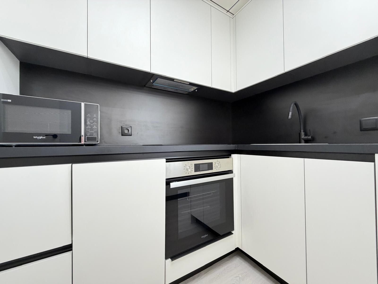 2-Bedroom Apartment in Playa del Cura, Torrevieja - Image 9