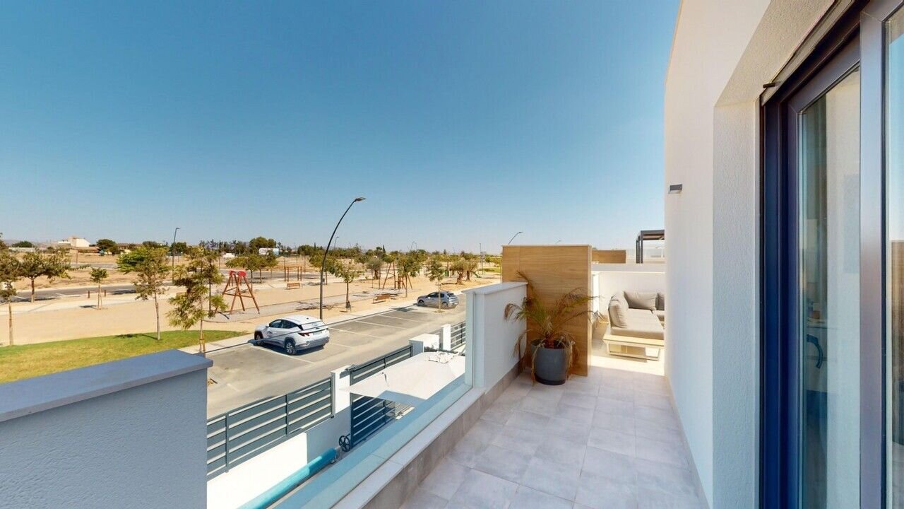 3-Bedroom Villa in Roldán, Torre - Pacheco - Image 10