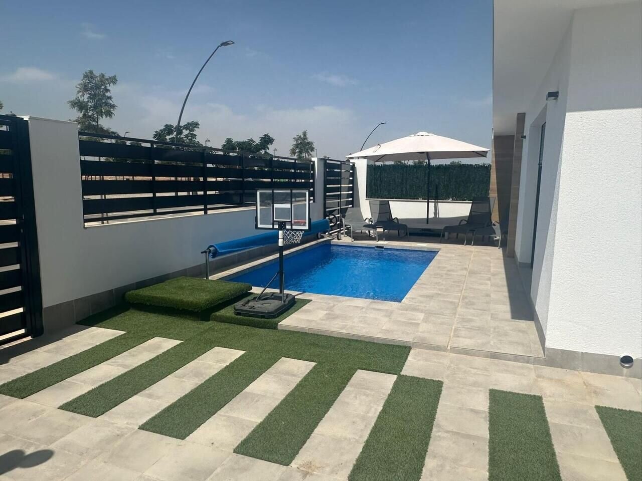 3-Bedroom Villa in Roldán, Torre - Pacheco - Image 32
