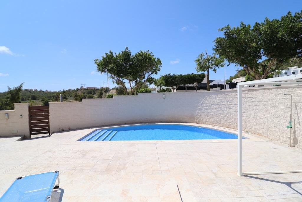 3-Bedroom Villa in Bellavista, San Miguel de Salinas - Image 22