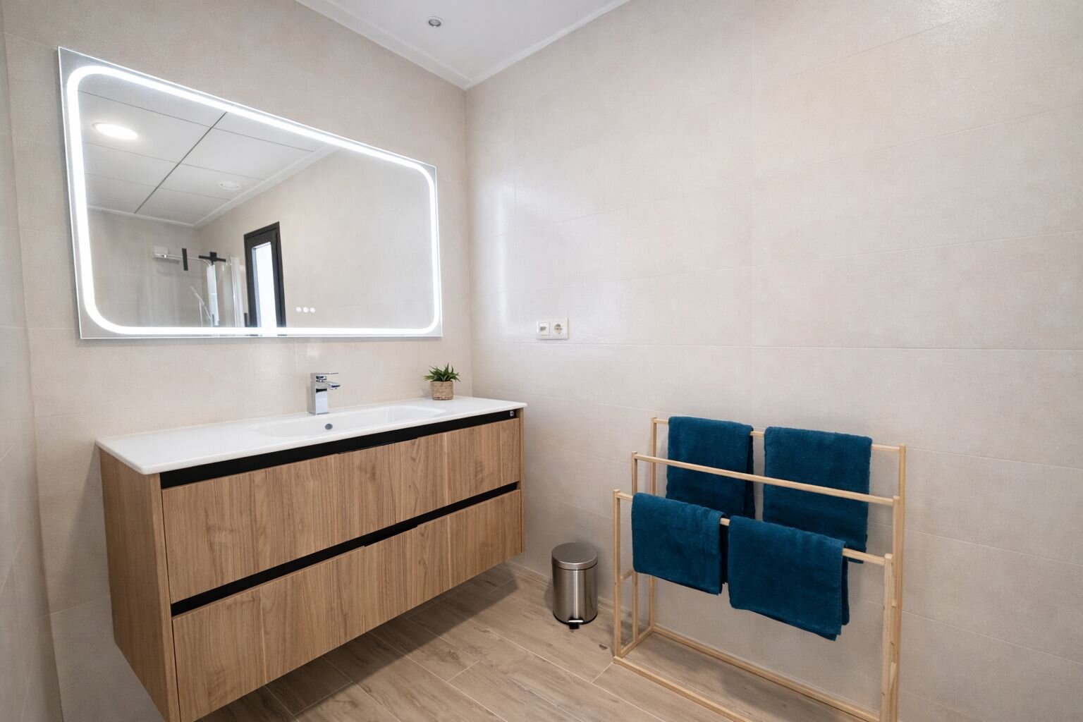 3-Bedroom House in Comunidad Valenciana, Dolores - Image 11
