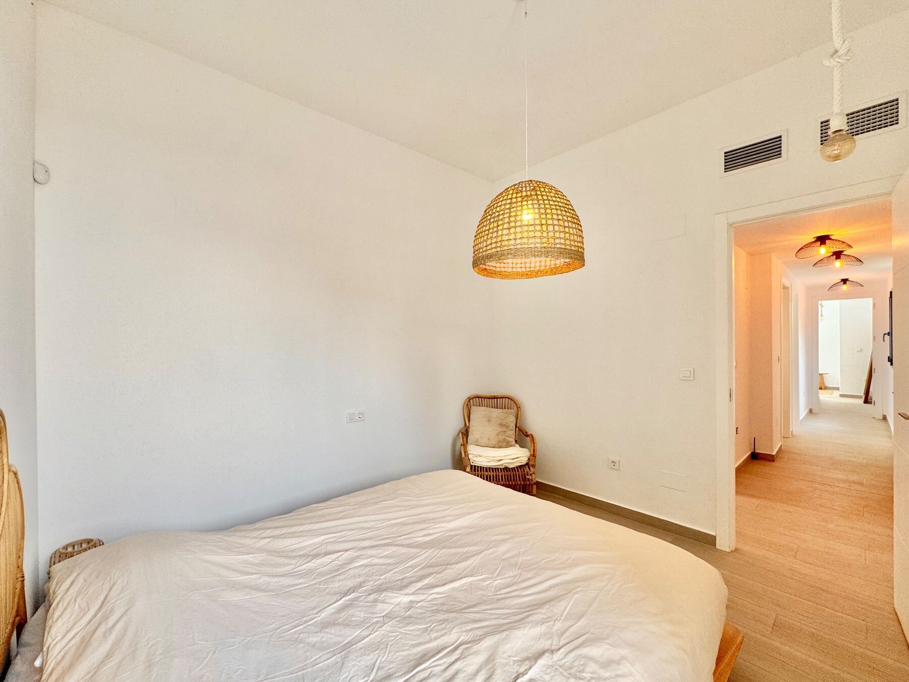 3-Bedroom Villa in Comunidad Valenciana, Algorfa - Image 16